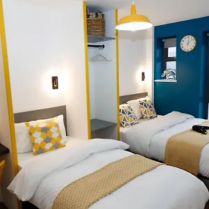 https://apt-f1-one-bedroom-luxury-for-up-to-6-guests.brighton-hotels-england.com