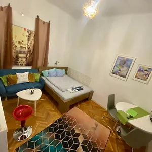 https://jewelry-box-in-central-budapest.inbudapesthotels.com
